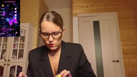 Snapshot of findom_lady_shine chatting on 10, 10, 2025 Lady online show from 10, 10, 2025