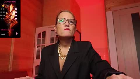 Snapshot of findom_lady_shine chatting on 1, 12, 2025 Lady online show from 1, 12, 2025