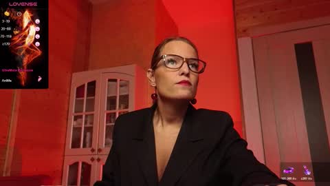 Snapshot of findom_lady_shine chatting on 5, 12, 2025 Lady online show from 5, 12, 2025