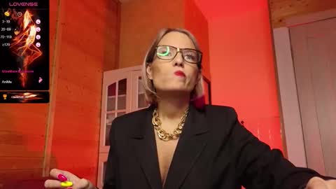 Snapshot of findom_lady_shine chatting on 17, 12, 2025 Lady online show from 17, 12, 2025