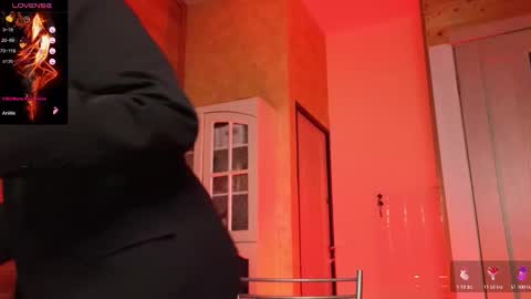 Snapshot of findom_lady_shine chatting on 16, 1, 2026 Lady online show from 16, 1, 2026