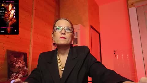 Snapshot of findom_lady_shine chatting on 4, 2, 2026 Lady online show from 4, 2, 2026