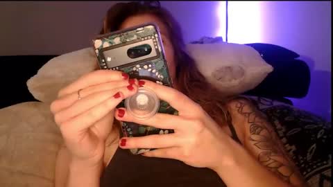 Snapshot of findomgoddessnatalia chatting on 25, 11, 2025 Goddess Natalia Findom online show from 25, 11, 2025