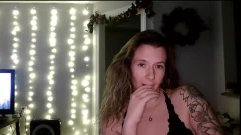 Snapshot of findomgoddessnatalia chatting on 16, 12, 2025 Goddess Natalia Findom online show from 16, 12, 2025