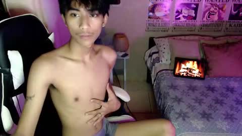 Snapshot of fineboii_rey18 chatting on 8, 5, 2026 fineboii_rey18 online show from 8, 5, 2026