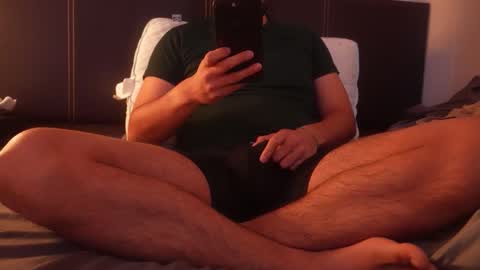 Snapshot of finition_ chatting on 1, 2, 2025 finition_ online show from 1, 2, 2025