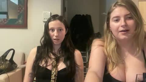 Fiona M online show from 12, 1, 2026