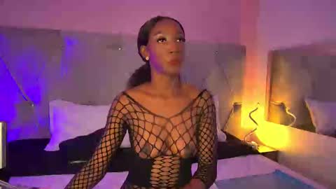 Snapshot of fiorelalenin chatting on 19, 9, 2025 Fiorela Lenin online show from 19, 9, 2025