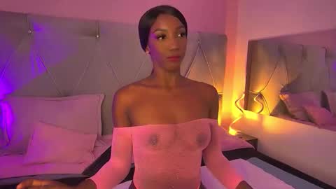 Snapshot of fiorelalenin chatting on 1, 10, 2025 Fiorela Lenin online show from 1, 10, 2025