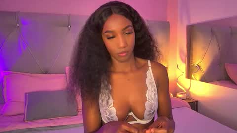 Snapshot of fiorelalenin chatting on 29, 10, 2025 Fiorela Lenin online show from 29, 10, 2025