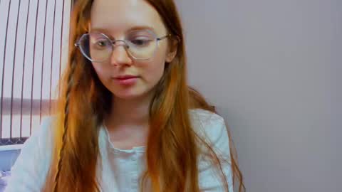 fire_luna online show from 30, 1, 2025