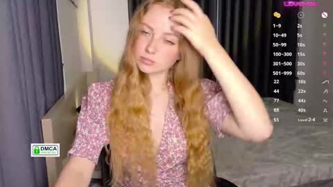 Snapshot of fire_red_ chatting on 4, 11, 2025 Liss online show from 4, 11, 2025