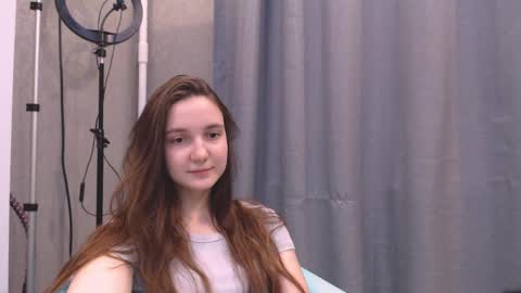 Snapshot of fireflies_fly_ chatting on 28, 1, 2025 fireflies_fly_ online show from 28, 1, 2025