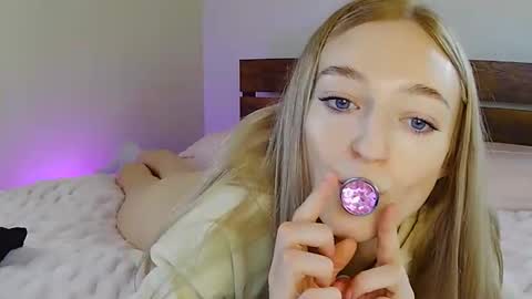 flowergirl online show from 8, 1, 2026