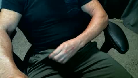 Snapshot of fitguy40 chatting on 24, 5, 2026 fitguy40 online show from 24, 5, 2026