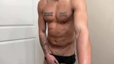 Snapshot of fithornyandtatted chatting on 28, 10, 2025 fithornyandtatted online show from 28, 10, 2025