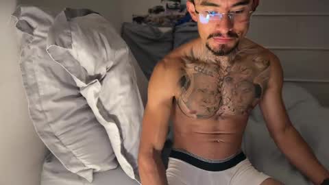 Snapshot of fitjacques chatting on 8, 6, 2026 fitjacques online show from 8, 6, 2026
