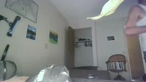 Snapshot of fitsinyoutwo chatting on 19, 10, 2025 fitsinyoutwo online show from 19, 10, 2025