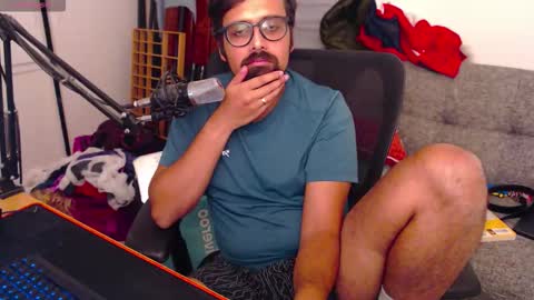 Snapshot of fizz6572 chatting on 1, 11, 2025 fizz6572 online show from 1, 11, 2025