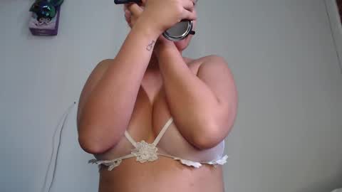 Snapshot of flamebond_room chatting on 11, 10, 2025 tteo  Sienna  online show from 11, 10, 2025