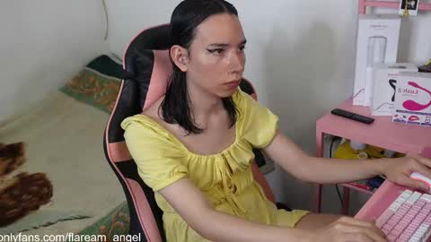 Snapshot of flaream_angel chatting on 29, 9, 2025 Alexa online show from 29, 9, 2025