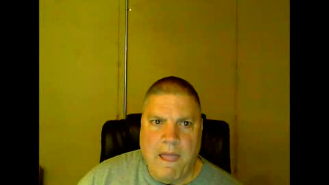 Snapshot of fletch32 chatting on 2, 2, 2025 jd online show from 2, 2, 2025