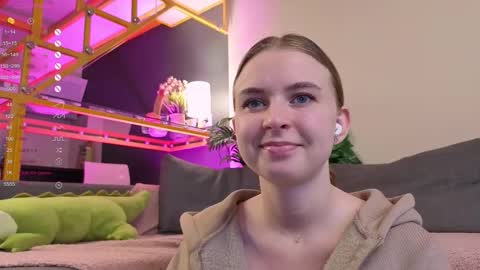 Snapshot of flexi_pixie chatting on 14, 10, 2025 Leia online show from 14, 10, 2025