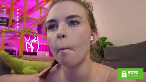 Snapshot of flexi_pixie chatting on 10, 11, 2025 Leia online show from 10, 11, 2025