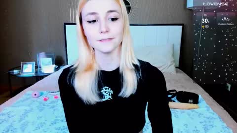 Snapshot of fleximona chatting on 27, 9, 2025 FlexiMona online show from 27, 9, 2025