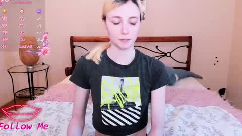 Snapshot of fleximona chatting on 16, 10, 2025 FlexiMona online show from 16, 10, 2025