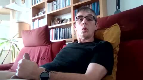 Snapshot of flinx71 chatting on 1, 4, 2026 Ralf online show from 1, 4, 2026