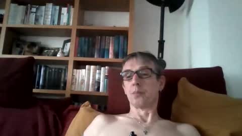 Snapshot of flinx71 chatting on 13, 4, 2026 Ralf online show from 13, 4, 2026