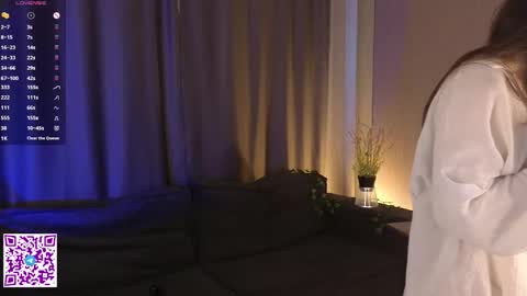 Snapshot of flirtbubble chatting on 13, 10, 2025 Doloras online show from 13, 10, 2025