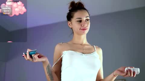 Snapshot of flirty_fawn chatting on 4, 10, 2025 Ana online show from 4, 10, 2025