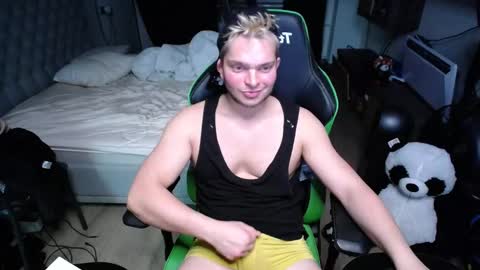 Snapshot of flirty_sugar chatting on 19, 11, 2025 Flirty sugar online show from 19, 11, 2025