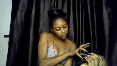 Snapshot of flirty_xxbonny chatting on 28, 7, 2026 flirty_xxbonny online show from 28, 7, 2026