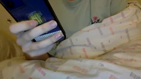 Snapshot of floraexploration chatting on 11, 2, 2025 floraexploration online show from 11, 2, 2025