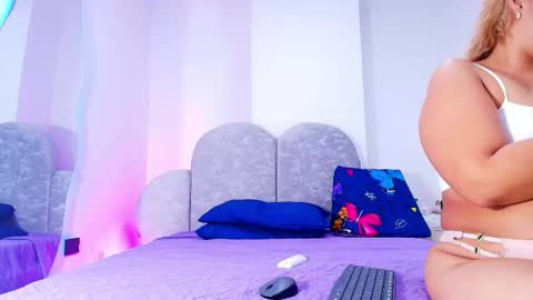 Flordecayena  online show from 4, 6, 2026