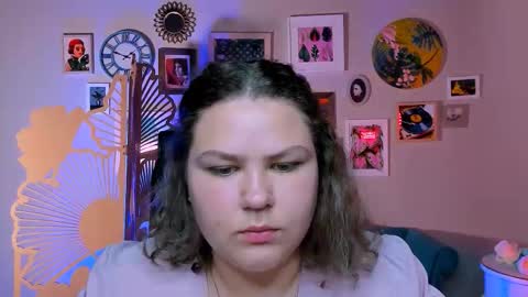 florenceanderson_ online show from 23, 9, 2025