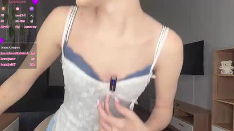 Snapshot of florenceheatly chatting on 28, 6, 2026 Flora online show from 28, 6, 2026