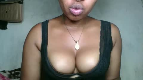 Snapshot of florencia011 chatting on 26, 10, 2025 florencia011 online show from 26, 10, 2025