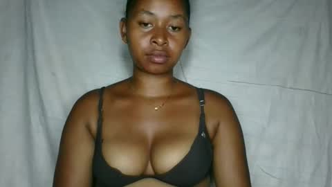 Snapshot of florencia011 chatting on 22, 11, 2025 florencia011 online show from 22, 11, 2025