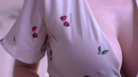 Snapshot of floret_joy chatting on 14, 9, 2025 ALICE online show from 14, 9, 2025