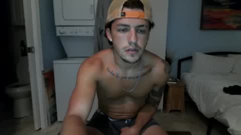 Snapshot of floridafratbro chatting on 14, 10, 2025 JJ online show from 14, 10, 2025