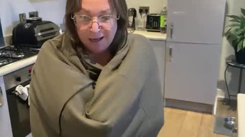 Snapshot of flossyishot chatting on 17, 10, 2025 flossyishot online show from 17, 10, 2025