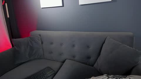 Snapshot of flower_smith_ chatting on 18, 2, 2026 Its a pleasure to meet you. Im Flower. Help me reach 1k. Follow me. online show from 18, 2, 2026