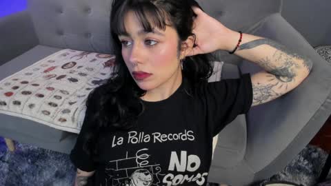 Snapshot of flower_smith_ chatting on 10, 4, 2026 Its a pleasure to meet you. Im Flower. Help me reach 1k. Follow me. online show from 10, 4, 2026