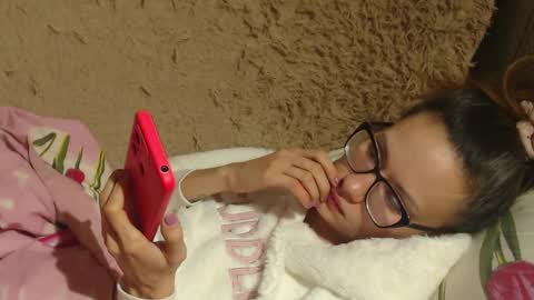 say meow and send tip  online show from 16, 12, 2024