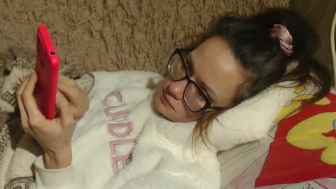 say meow and send tip  online show from 16, 1, 2025