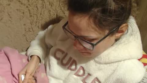 say meow and send tip  online show from 30, 1, 2025